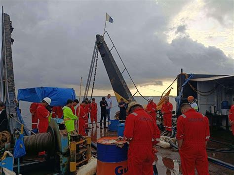 fish oil in tagalog|903,000 liters of oil siphoned out of sunken tanker in Bataan.